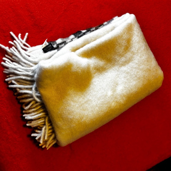 Off white and Earth tone stripes wool and alpaca blend throw made in Italy NWT - Picture 9 of 9